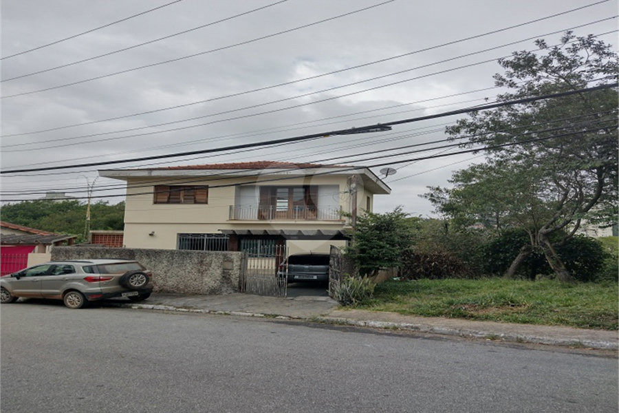 Sobrado à venda com 3 quartos em Tremembé, São Paulo, SP