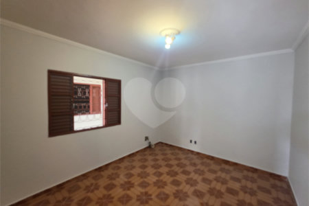 Casa à venda com 4 quartos, sendo 2 suítes,  em Vila Espírito Santo, Sorocaba, SP