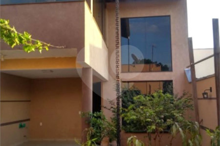 Casa à venda com 3 quartos, sendo 1 suíte, em Jardim Panorama, Salto, SP
