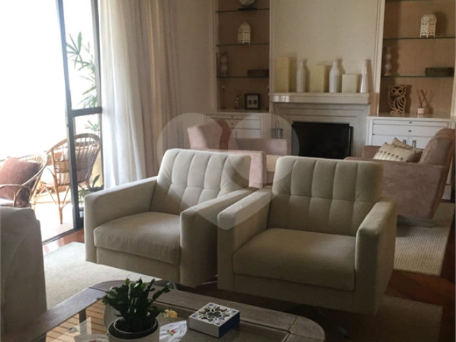 Apartamento à venda com 3 quartos, sendo 2 suítes,  em Morumbi, São Paulo, SP