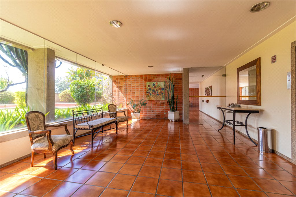 Apartamento à venda com 4 quartos, sendo 1 suíte, em Jardim Marajoara, São Paulo, SP