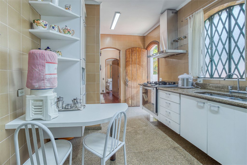 Casa Térrea à venda com 4 suítes em Jardim Cordeiro, São Paulo, SP