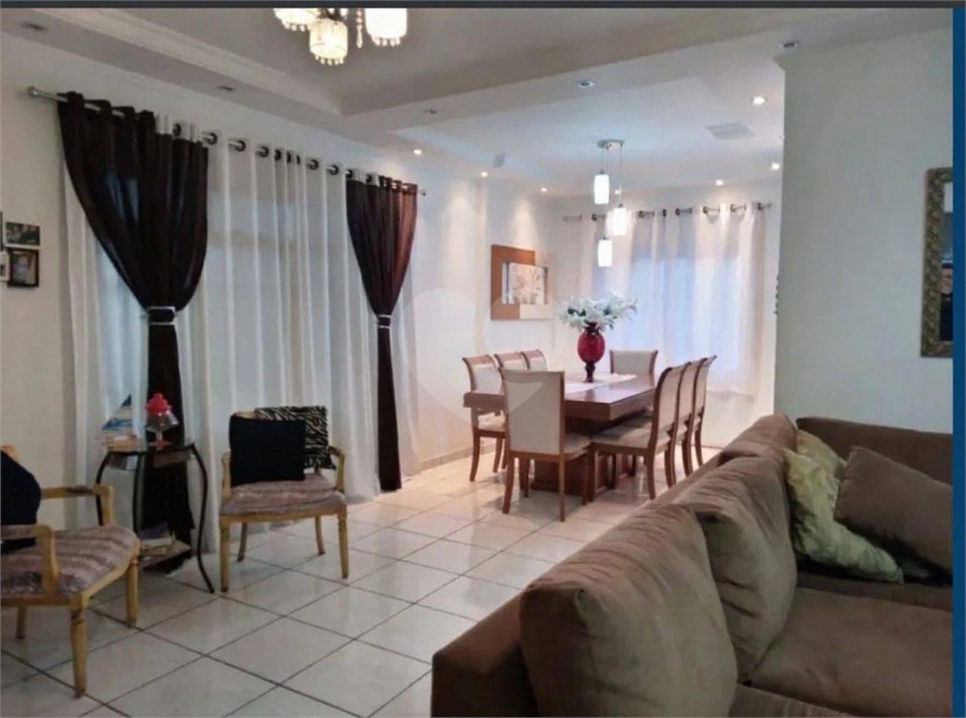 Casa à venda com 3 quartos, sendo 2 suítes, em Jardim Paulista, Atibaia, SP