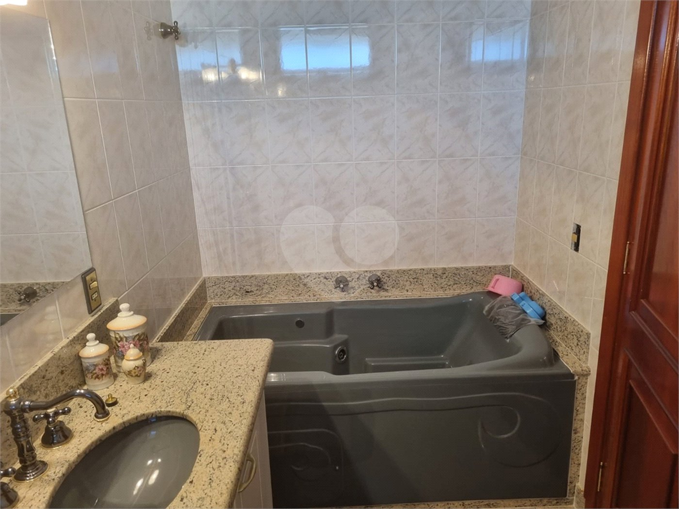Apartamento à venda com 4 suítes no Centro, Serra Negra, SP