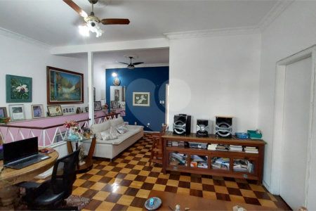 Casa à venda com 6 quartos, sendo 3 suítes, em Grajaú, Rio de Janeiro, RJ