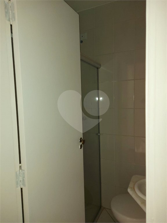 Casa à venda com 3 quartos, sendo 1 suíte, no condomínio Vila das Macieiras, São Paulo - SP