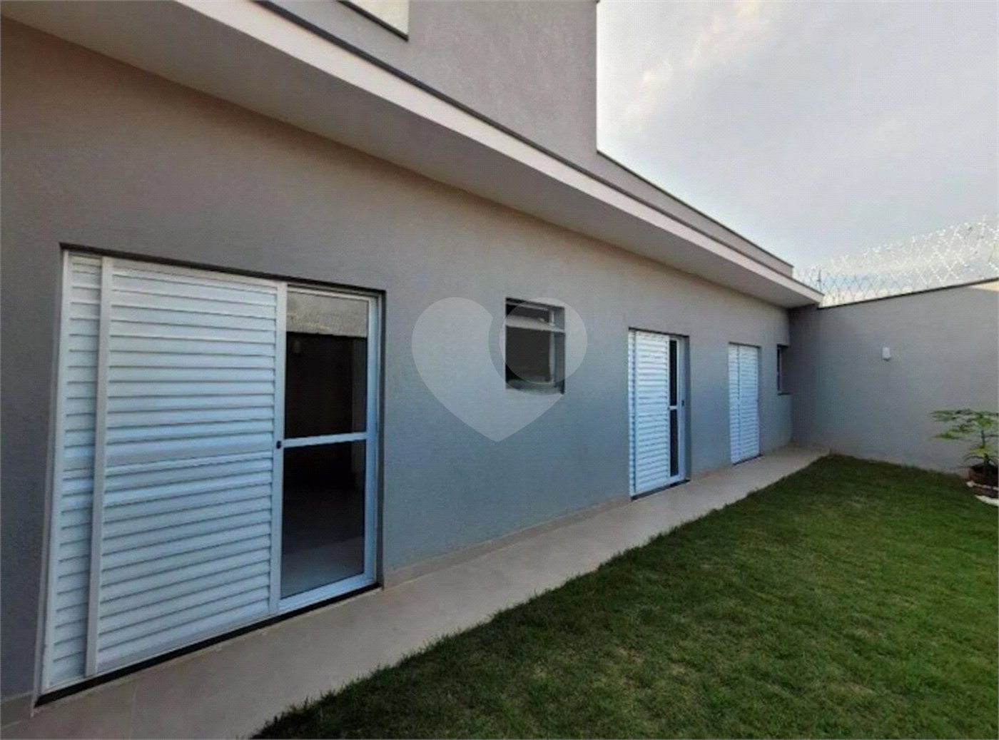 Casa à venda com 3 quartos, sendo 1 suíte,  no condomínio Reserva Ipanema I, Sorocaba - SP