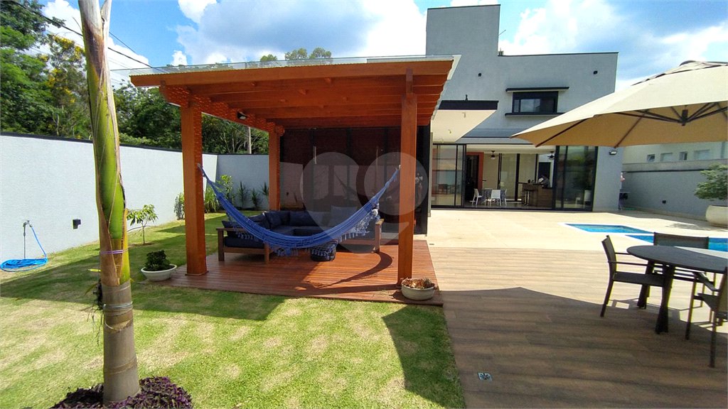 Casa à venda com 3 suítes no condomínio Reserva dos Vinhedos, Louveira - SP