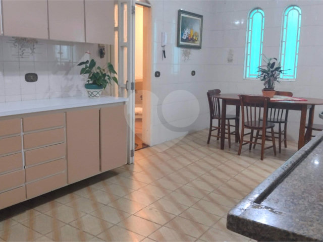 Sobrado à venda com 3 quartos, sendo 1 suíte,  em Horto Florestal, São Paulo, SP