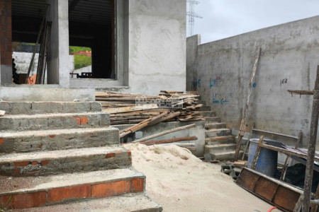 Casa à venda com 3 quartos, sendo 1 suíte,  em Loteamento Parque Residencial Serras de Atibaia II, Atibaia, SP
