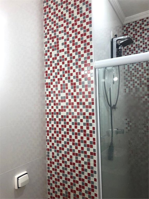 Casa à venda com 3 quartos, sendo 1 suíte, no condomínio Residencial Sabará, São Paulo - SP