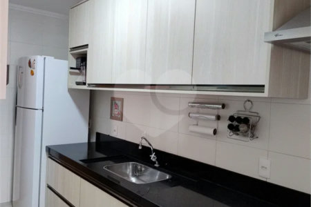 Apartamento em Atibaia com 2 dormitórios (1 suíte), 2 vagas de garagem, elevador, salão de festas, excelente localização