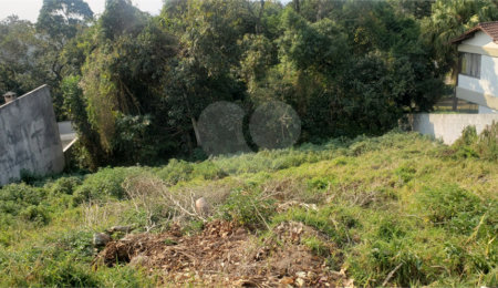 Terreno à venda no condomínio Alpes da Cantareira, Mairiporã - SP