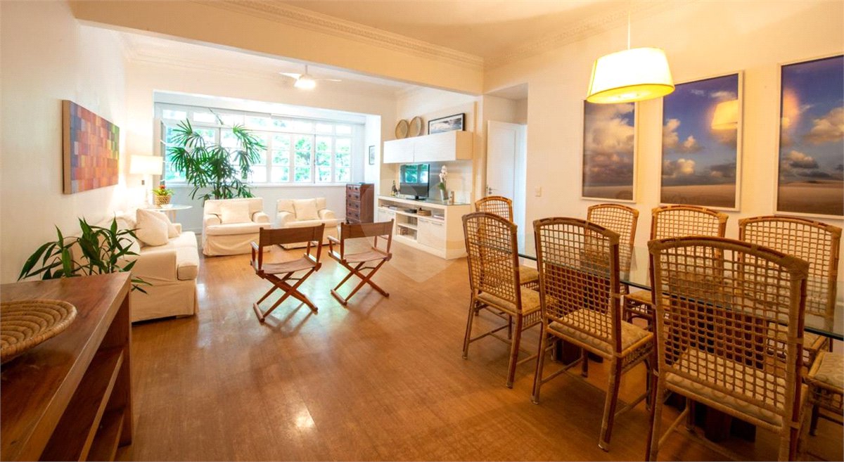 Apartamento à venda com 3 quartos, sendo 1 suíte, em Leme, Rio de Janeiro, RJ