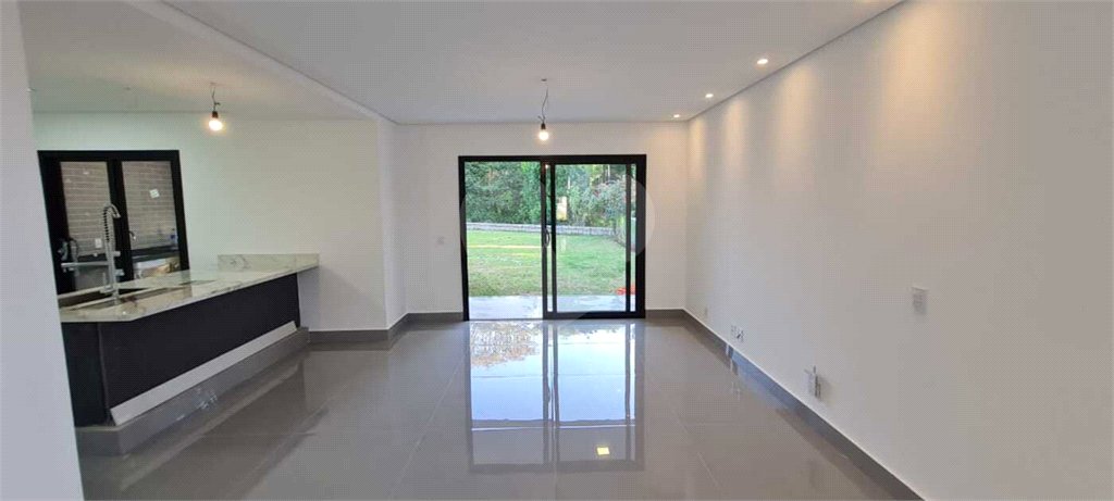 Casa à venda com 3 suítes no condomínio Reserva dos Vinhedos, Louveira - SP