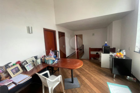 Sobrado à venda com 3 quartos, sendo 1 suíte,  em Jardim Armênia, Mogi das Cruzes, SP
