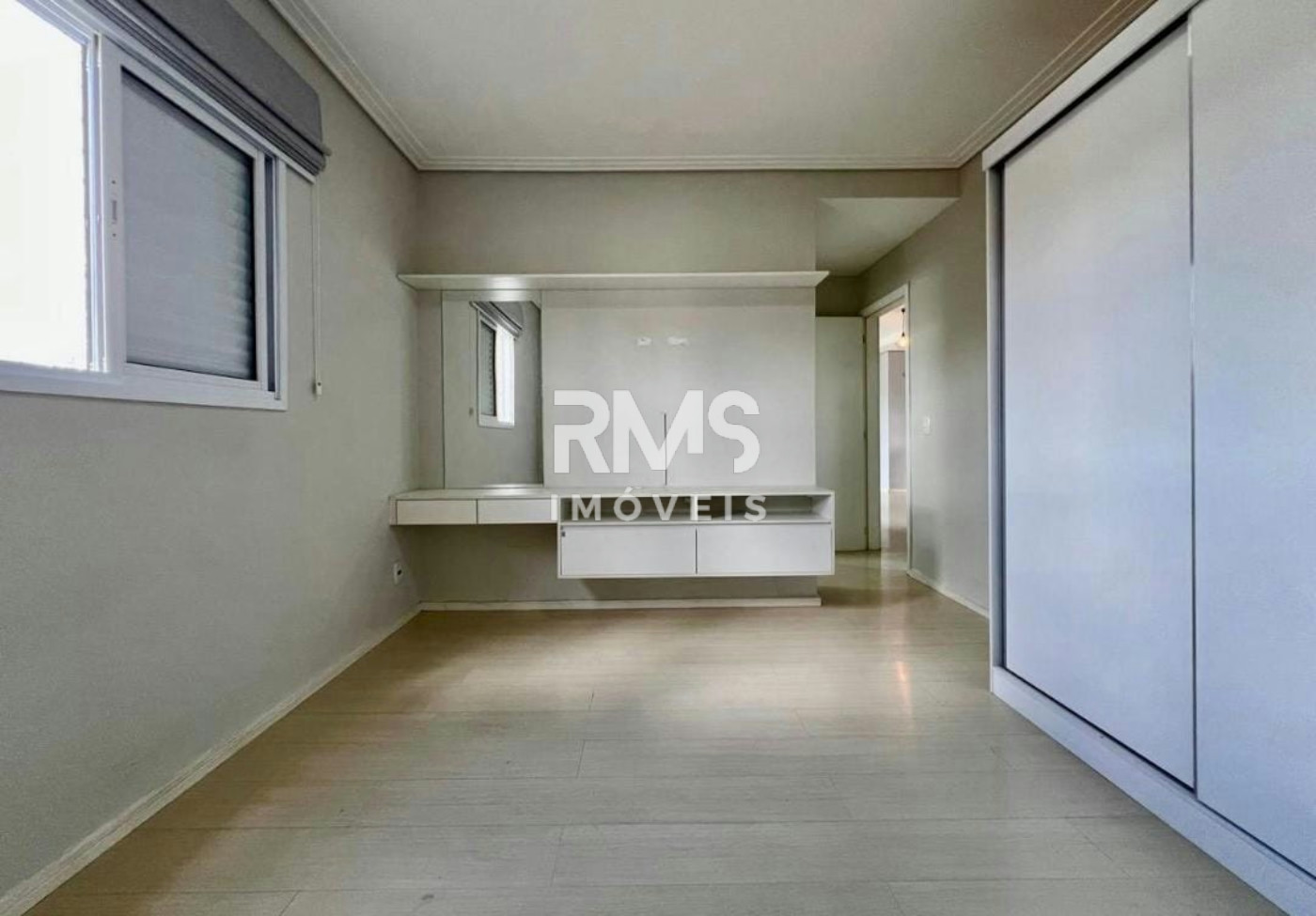 Apartamento à venda com 3 quartos, sendo 1 suíte, no condomínio Residencial Ilhas Mediterrâneo, Itu - SP