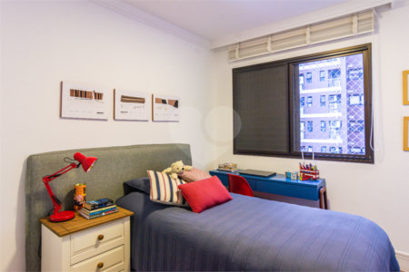 Apartamento à venda com 3 suítes em Granja Julieta, São Paulo, SP