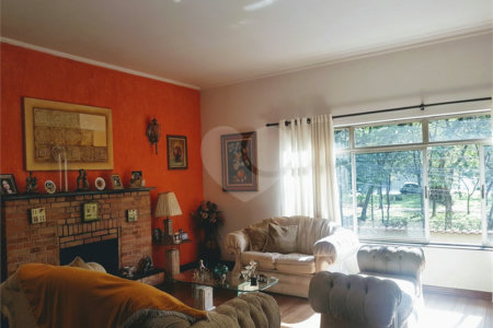 Sobrado à venda com 3 quartos, sendo 2 suítes, em Chácara Monte Alegre, São Paulo, SP