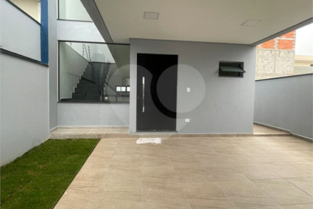 Sobrado à venda com 3 quartos, sendo 1 suíte, em Villa Di Cesar, Mogi das Cruzes, SP