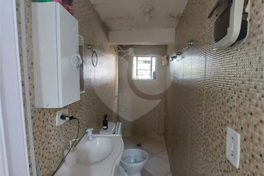 Sobrado à venda com 8 quartos no Brasilândia, São Paulo, SP