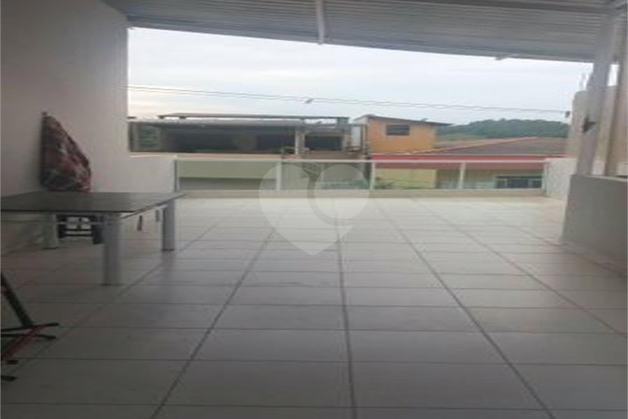 Sobrado à venda com 3 suítes em Jaraguá, São Paulo, SP
