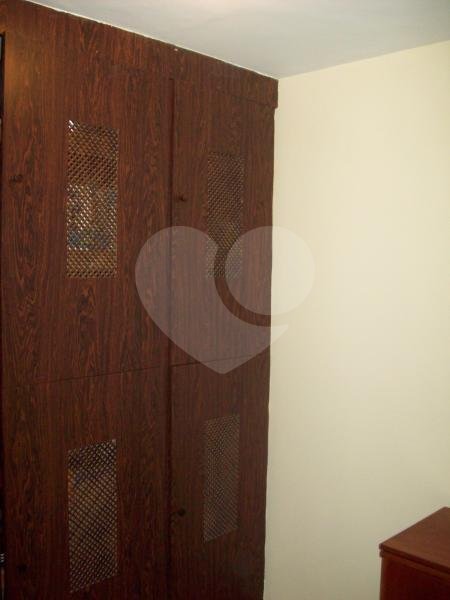 Casa Térrea à venda com 3 quartos, sendo 1 suíte, em Vila Constança, São Paulo, SP