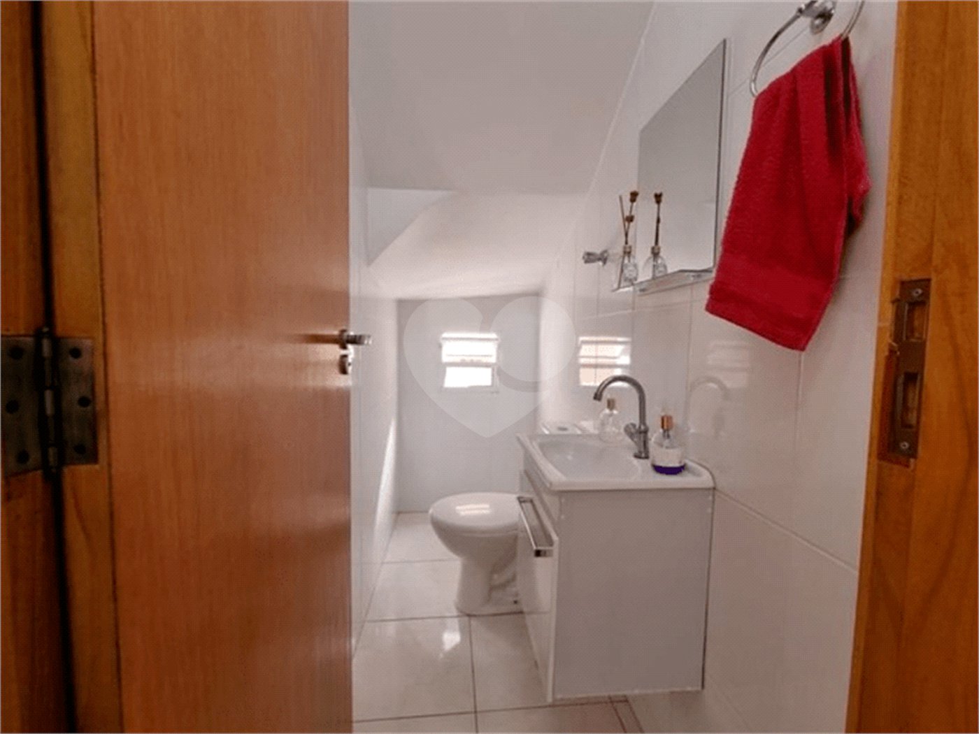 Sobrado à venda com 5 quartos, sendo 1 suíte,  em Vila Moraes, São Paulo, SP