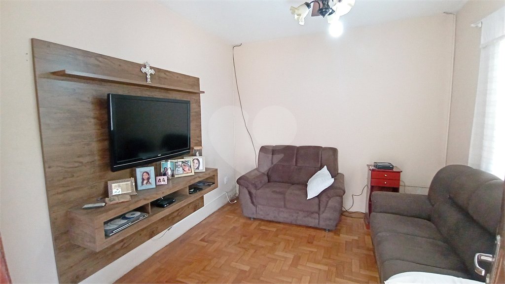 Casa à venda com 3 quartos, sendo 1 suíte,  no Centro, Vinhedo, SP