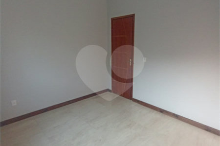 Casa à venda com 4 quartos, sendo 1 suíte, em Campo Grande, Rio de Janeiro, RJ