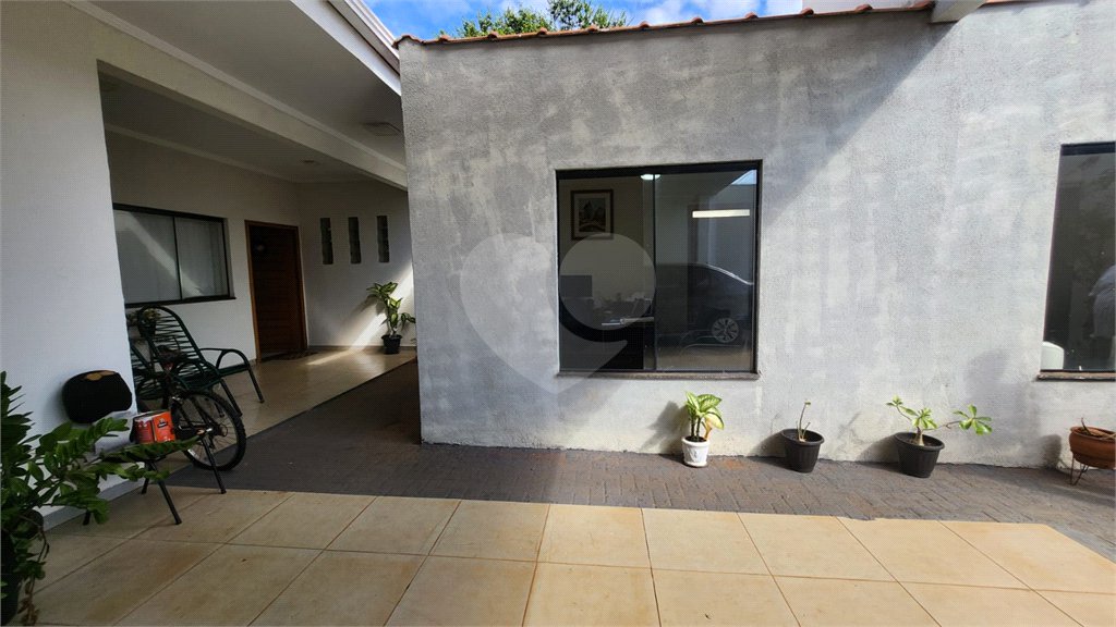 Casa à venda com 3 quartos, sendo 1 suíte,  em Cidade Jardim, Araraquara, SP