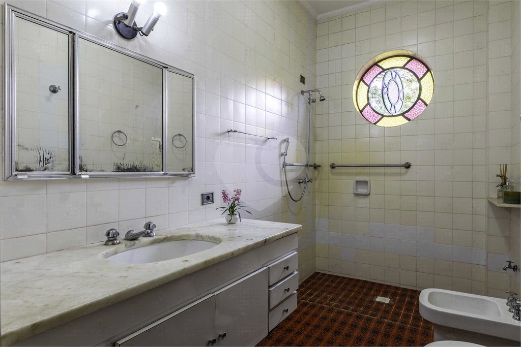 Casa à venda ou para alugar com 4 quartos, sendo 2 suítes, em Jardim Leonor, São Paulo, SP