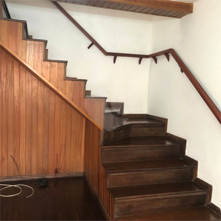 Sobrado à venda com 3 quartos, sendo 1 suíte, no Centro, Mairiporã, SP