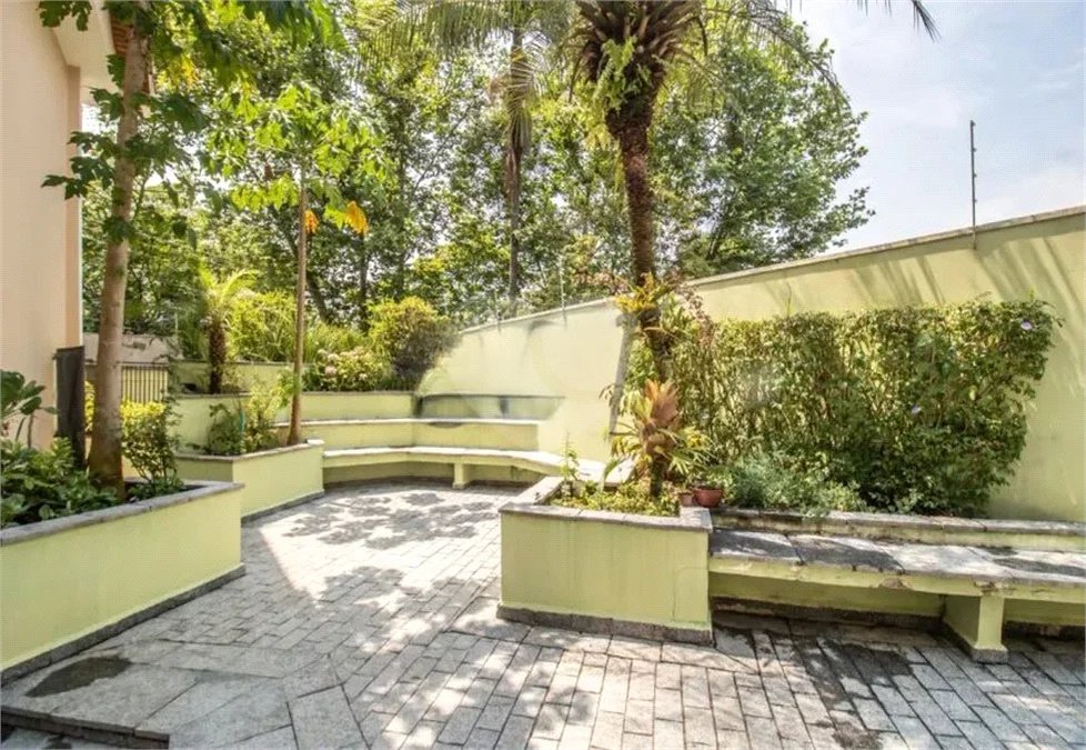 Casa de Vila à venda com 5 quartos, sendo 3 suítes, em Jardim Marajoara, São Paulo, SP