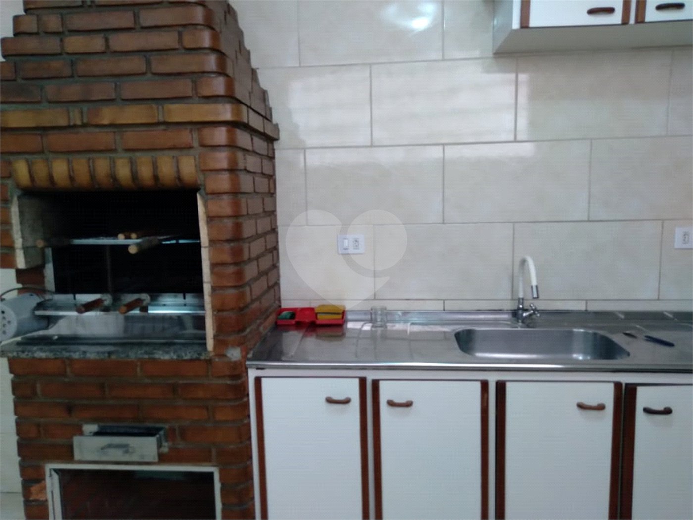 Sobrado à venda com 3 suítes em Jardim Peri, São Paulo, SP