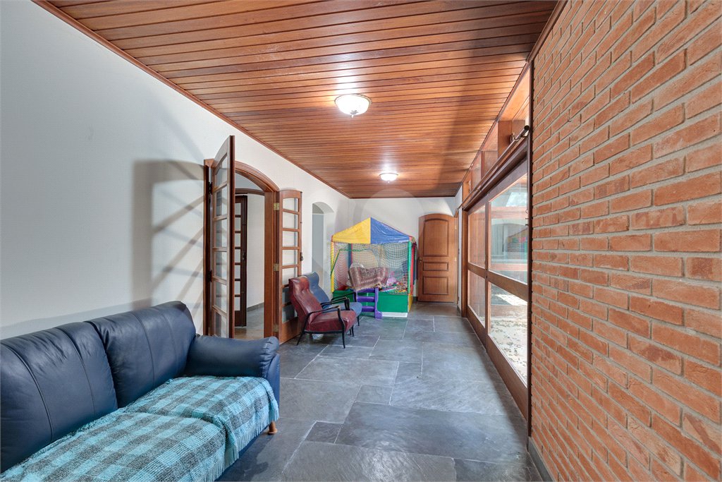 Casa Térrea à venda com 3 suítes em Jardim dos Estados, São Paulo, SP