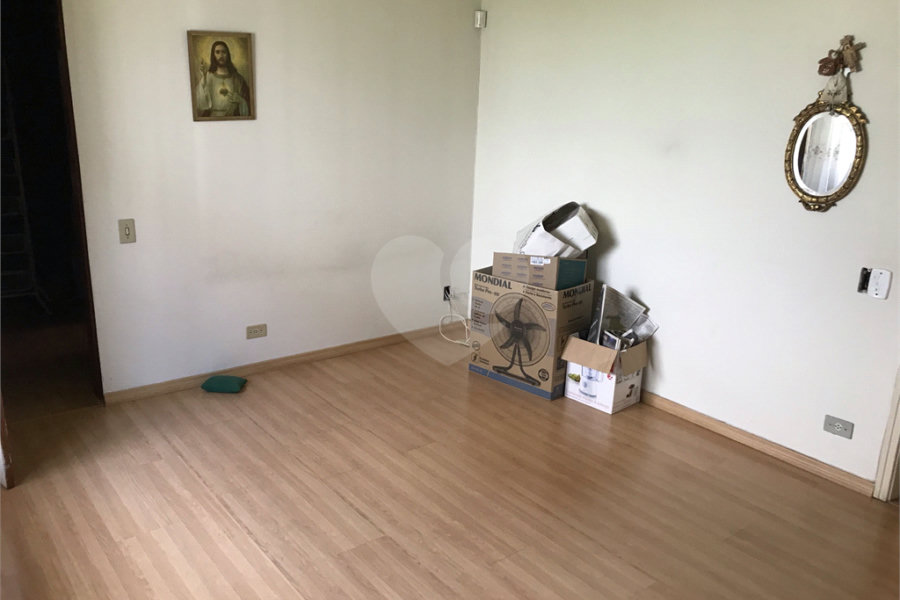Sobrado à venda com 5 quartos, sendo 1 suíte, em Santana, São Paulo, SP