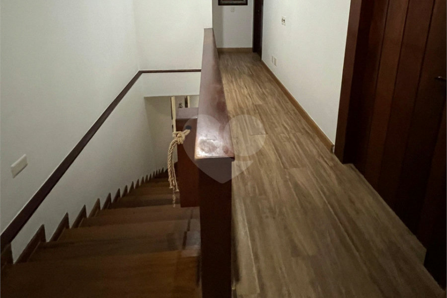 Sobrado à venda com 4 suítes em Horto Florestal, São Paulo, SP