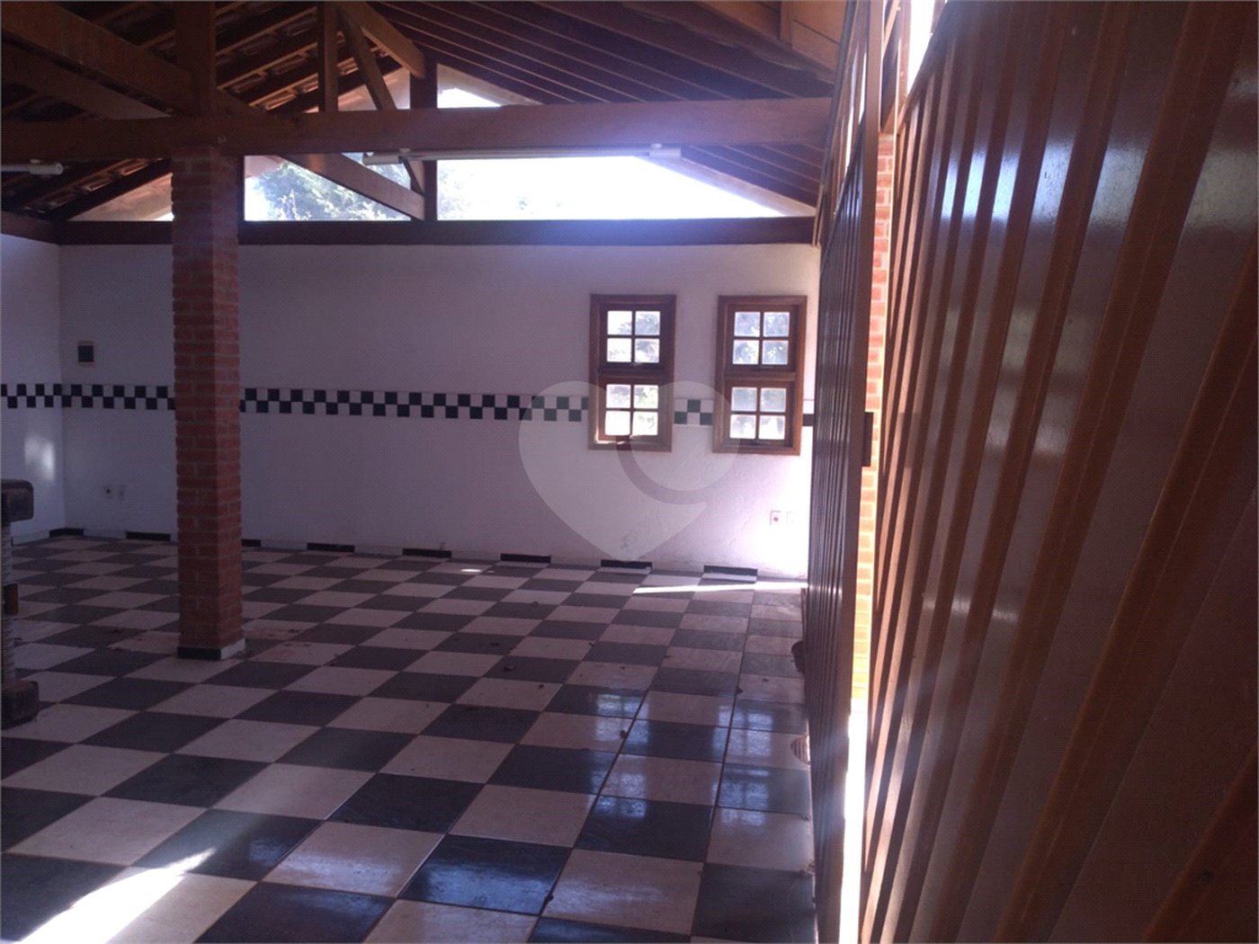 Chácara à venda com 4 quartos, sendo 2 suítes, em Loteamento Village de Atibaia, Atibaia, SP