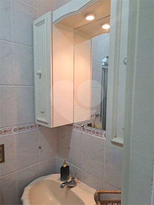 Casa Ampla com 5 Dormitórios, Piscina e Lazer Completo em Terreno de 1.260 m²