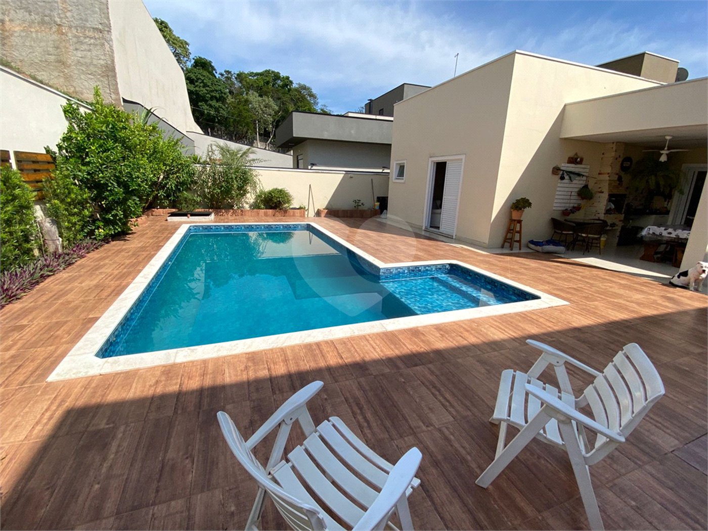 Linda casa Condomínio Santa Isabel I