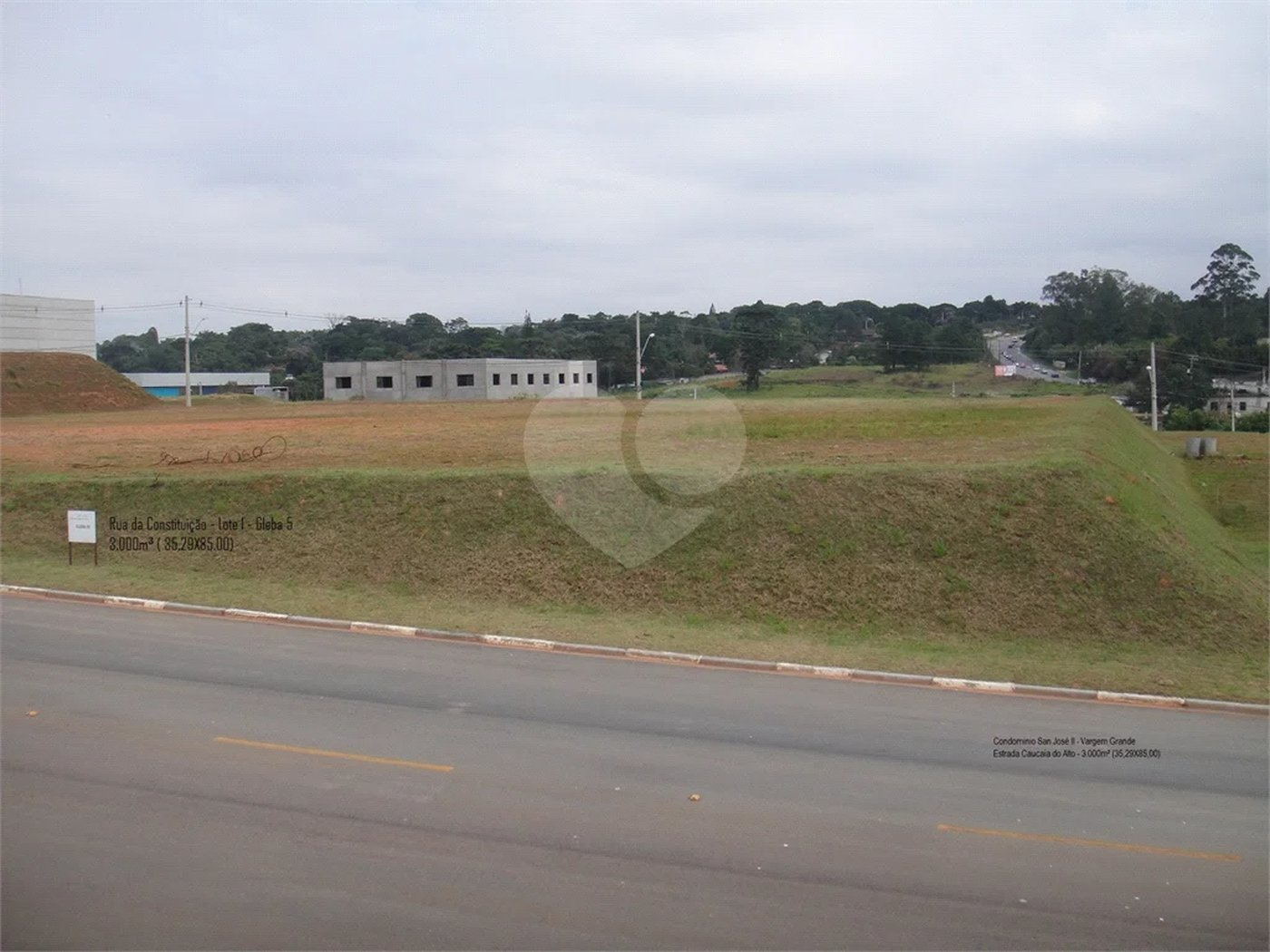 Terreno industrial de 3.000 m² à venda em Cotia/SP