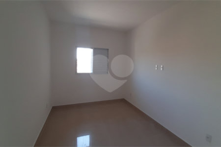 Casa à venda com 2 quartos no condomínio Residencial Luta, São Paulo - SP