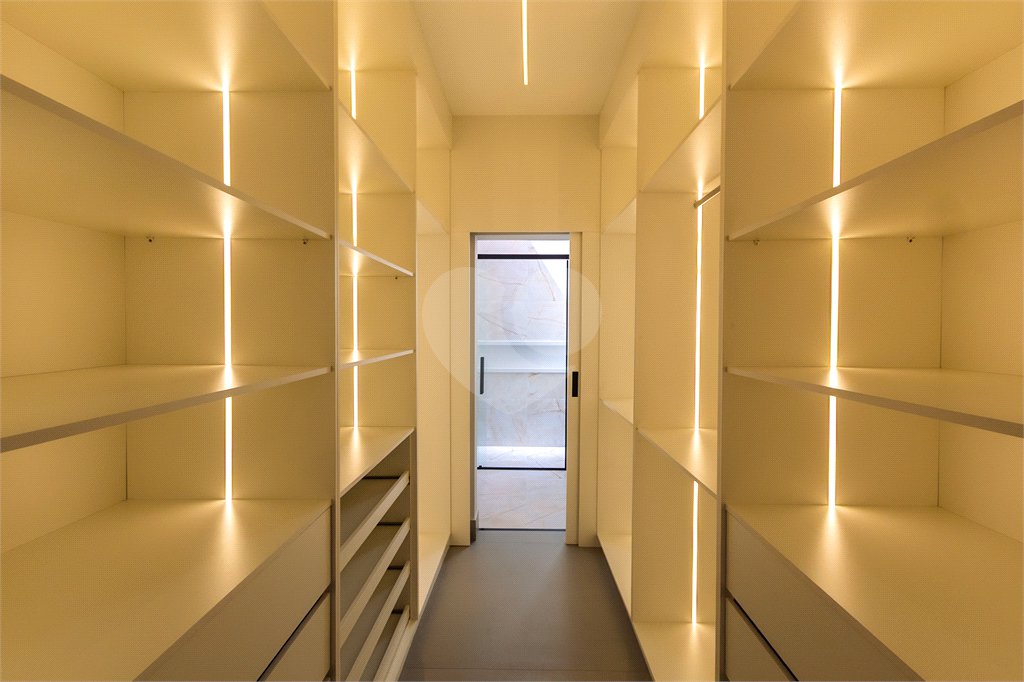 Casa à venda com 3 suítes no condomínio Jardim Residencial Dona Maria Candida, Indaiatuba - SP