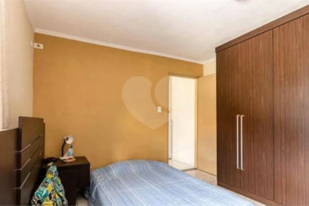 Sobrado à venda com 4 quartos, sendo 1 suíte,  em Vila Dalila, São Paulo, SP