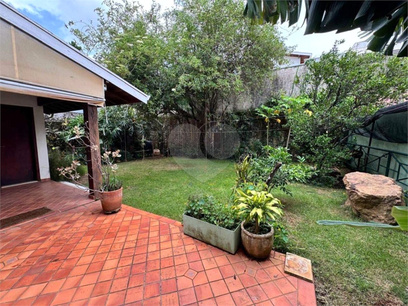 Casa à venda com 3 quartos, sendo 1 suíte,  no condomínio Residencial Recanto dos Paturis, Vinhedo - SP