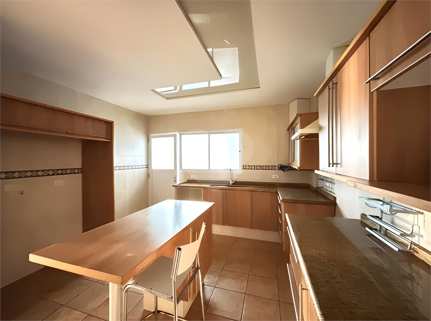 Apartamento à venda com 3 quartos, sendo 1 suíte, em Cerqueira César, São Paulo, SP