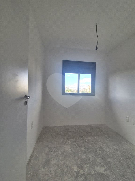 Apartamento à venda com 3 quartos, sendo 1 suíte, em Vila Anastácio, São Paulo, SP