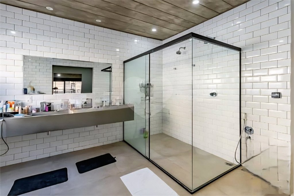 Casa à venda com 4 quartos, sendo 3 suítes, em Alto da Lapa, São Paulo, SP