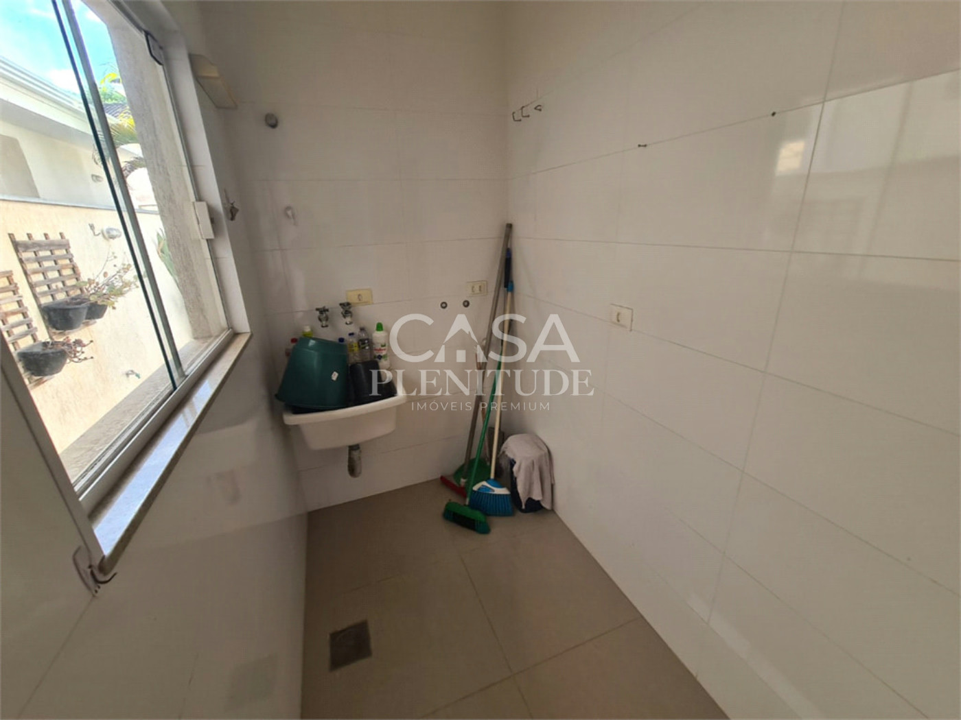 Casa em condomínio à venda com 3 suítes, em Iporanga, Sorocaba, SP